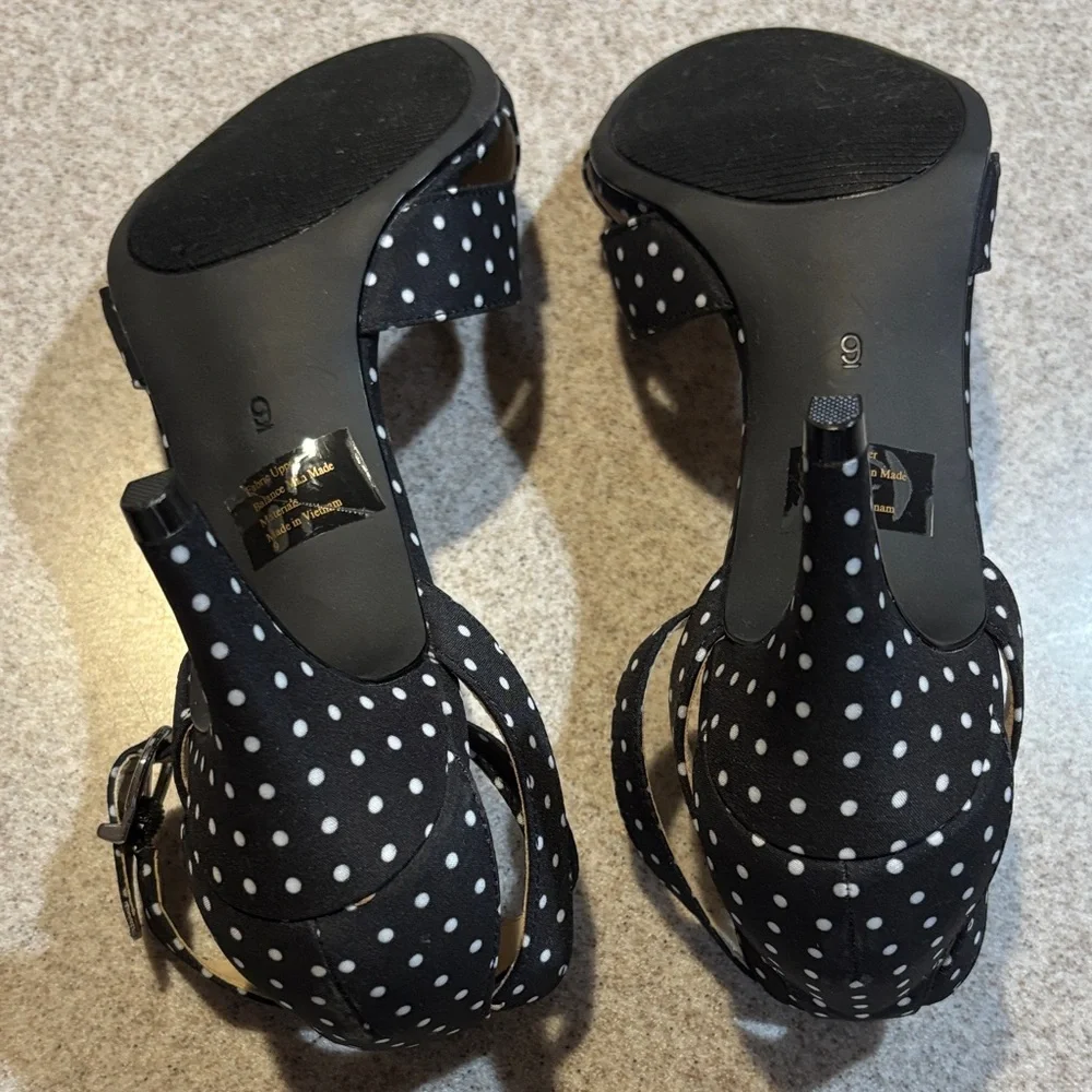 Amelia Grace Navy and White Polka Dot Heels Size 9 Pumps Retro Pin Up EUC - Picture 5 of 9